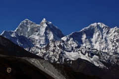 Peaks of Thamserku and Khangteiga